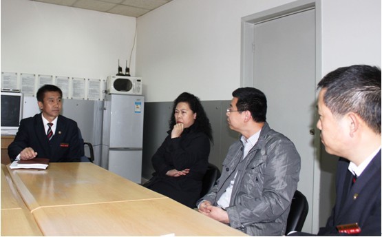 外交部外房處考察房屋公司電梯服務部