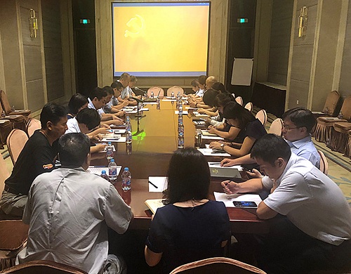 “不忘初心，重溫入黨志愿書”——亮馬橋黨支部主題黨日活動