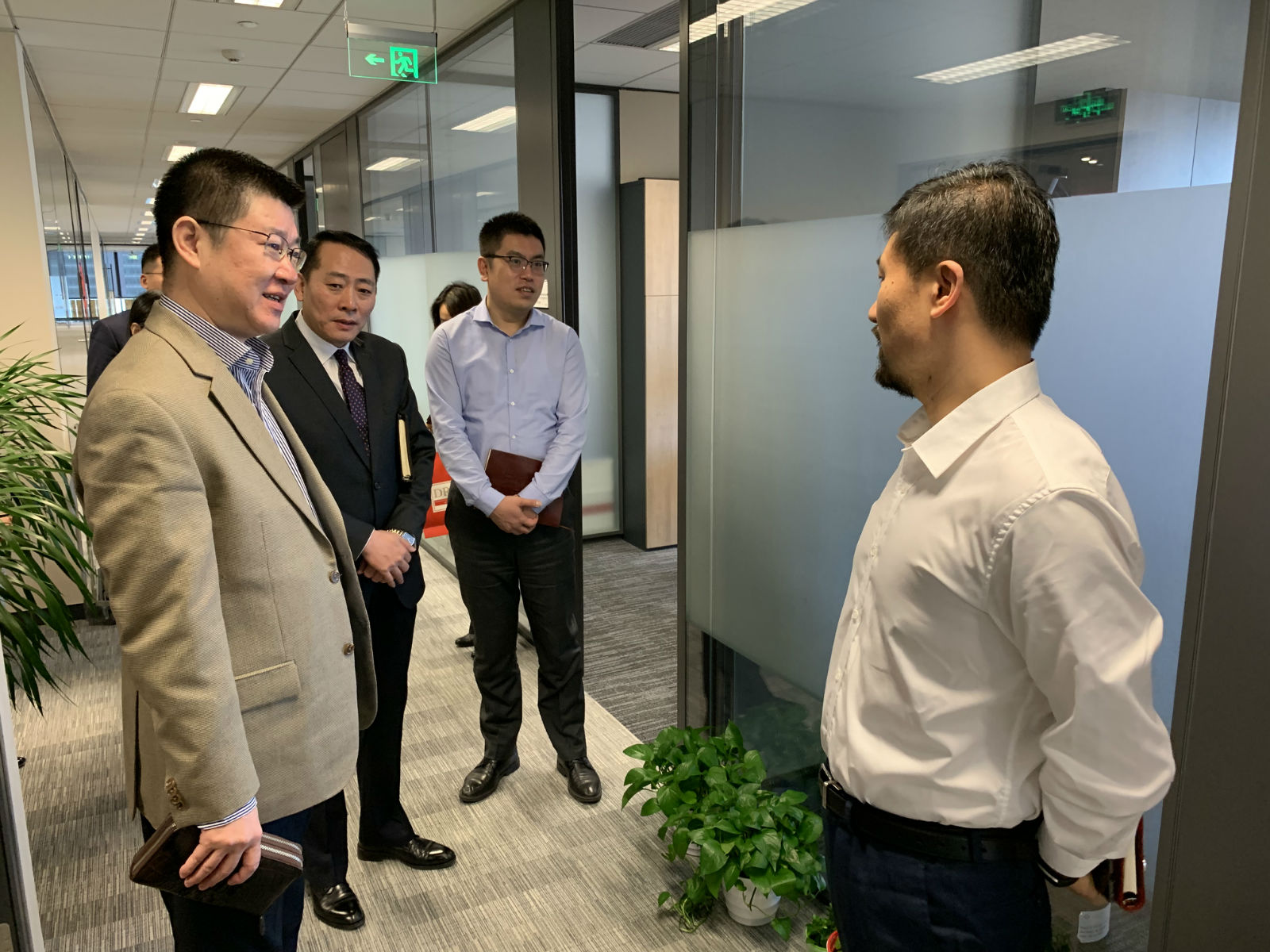 博觀而約取，厚積而薄發——公司領導春節前夕拜會亞投行