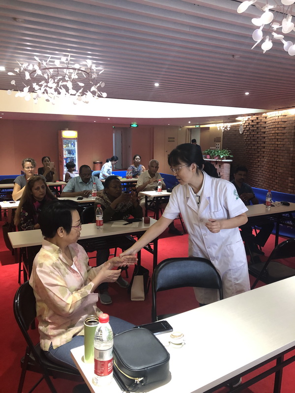 齊家園物業部成功舉辦中醫小課堂系列講座 