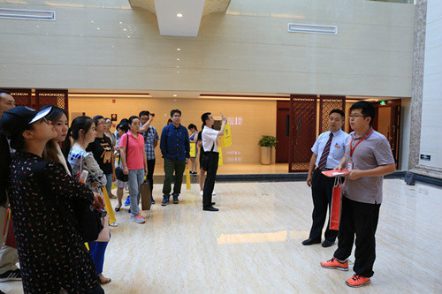 Media Center Showcase: MFA Junior Officials Visit Jianwai DRC